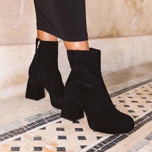 Dolce Vita Ulyses Black Suede Heeled Boots 8.5